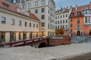 Apartament AleMłyn - na wyspie Słodowej, z balkonem i pięknym widokiem- SpaceApart